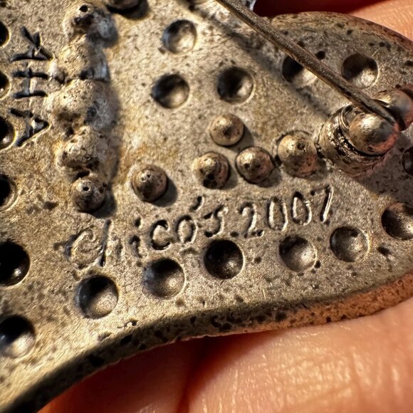 Textured Silver Heart Brooch Signed Chico’s 2007 AHA 2.25 inches - Picture 2 of 5